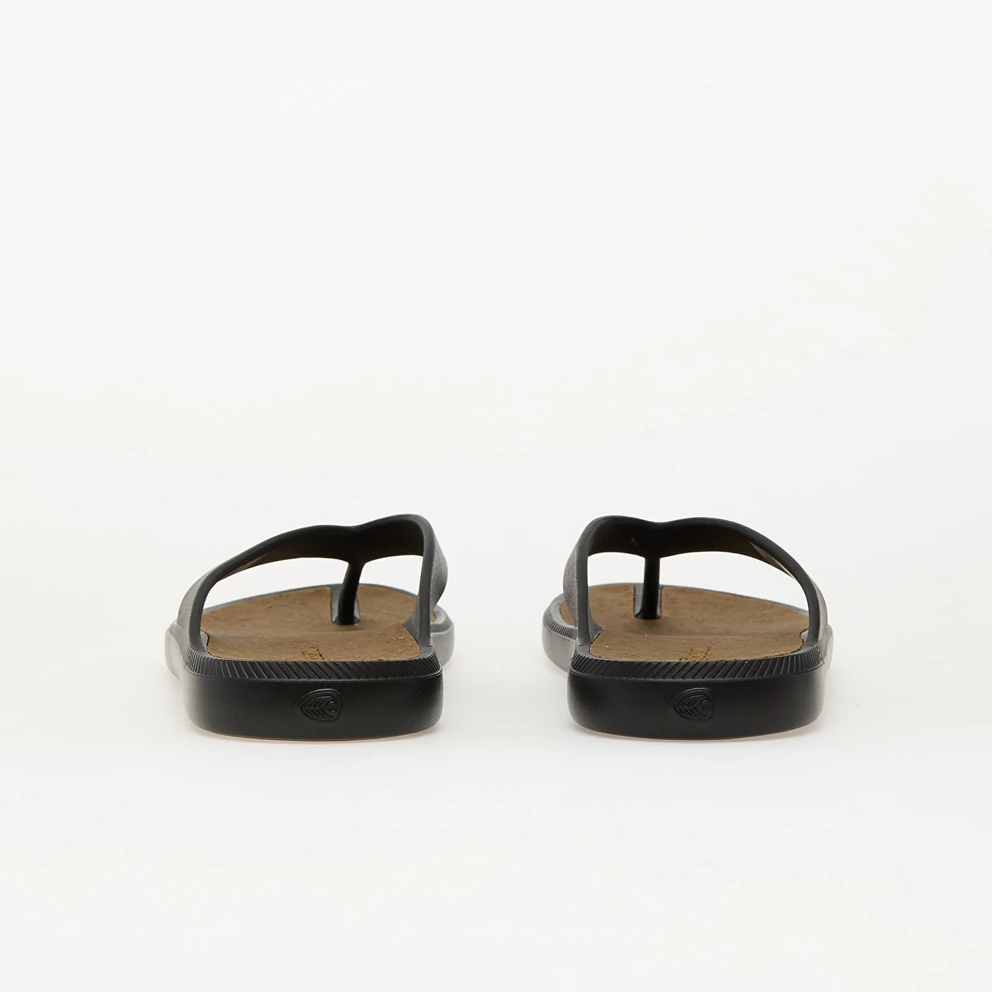 Cariuma IBITU Flip flops Black
