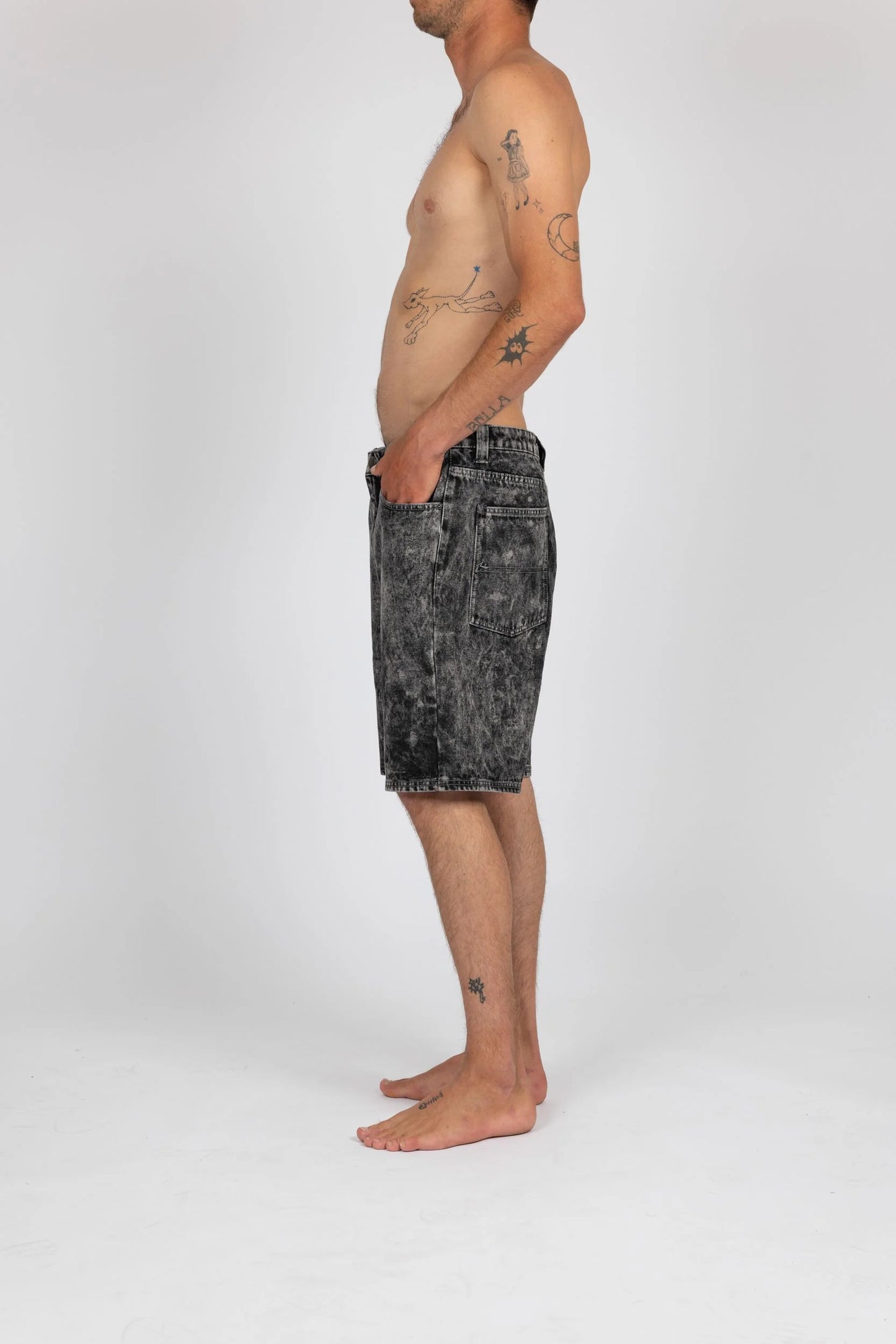 Rusty Lucifer Loose Short Black Acid Wash
